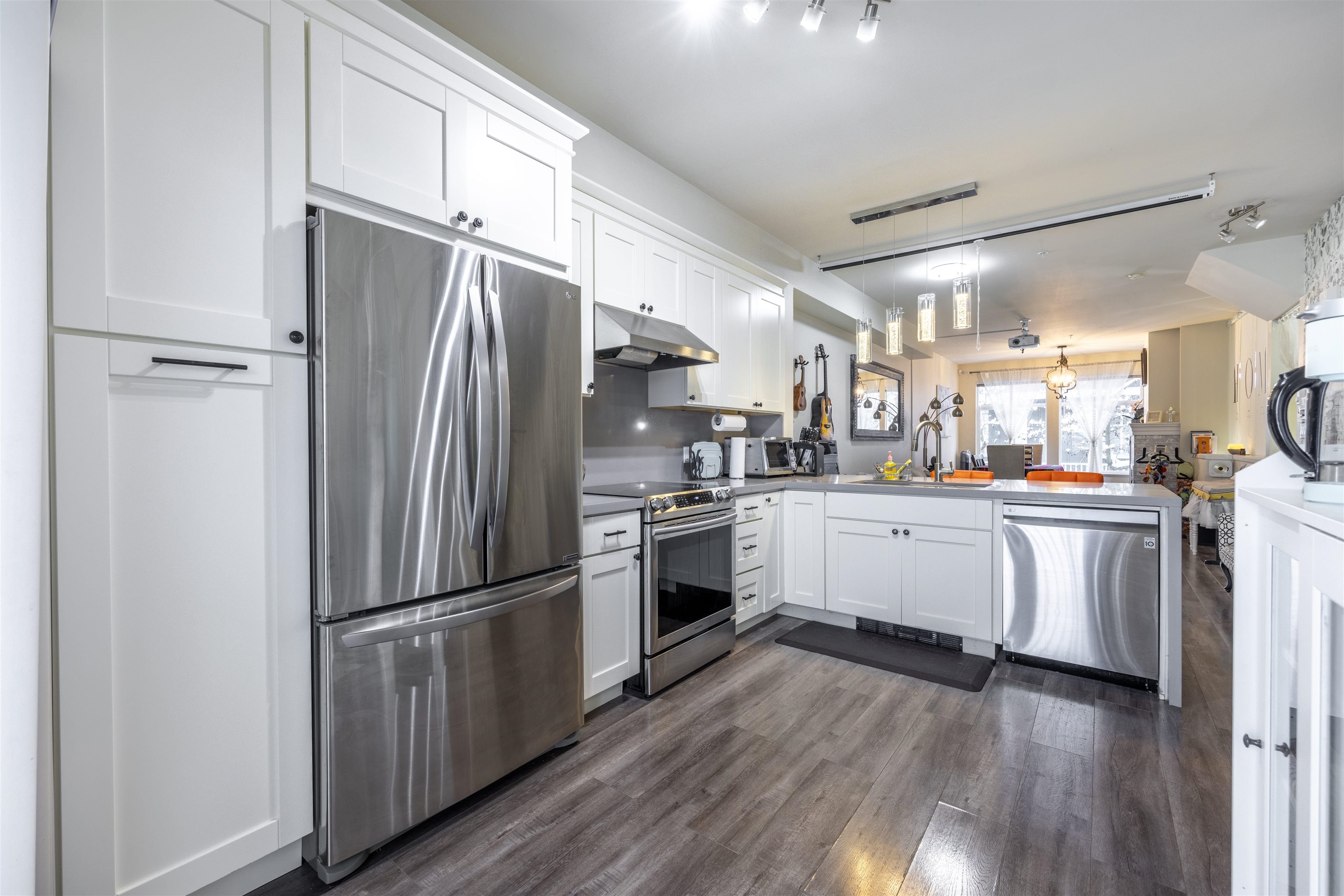 For Sale 143935 Ewen Avenue, New Westminster, BC REW