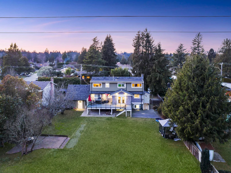962 53a Street, Delta, BC, V4M 3C9