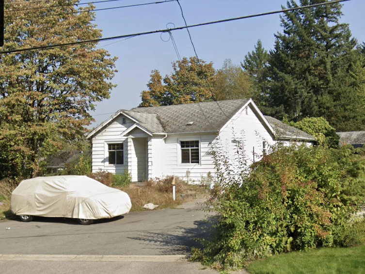 10048 Scott Road, Surrey, BC, V3V 4E4