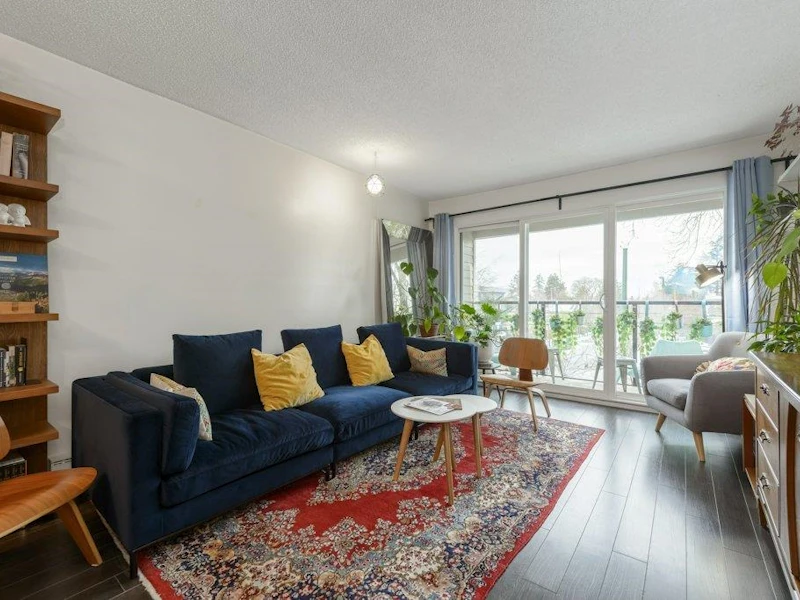 303 - 1440 E Broadway Avenue, Vancouver BC V5N 5P2