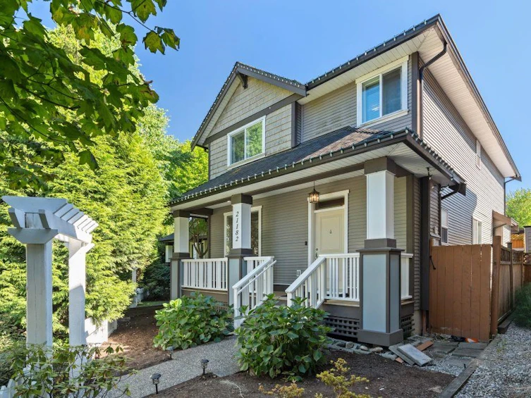 21182 80 Avenue, Langley, BC, V2Y 0H2