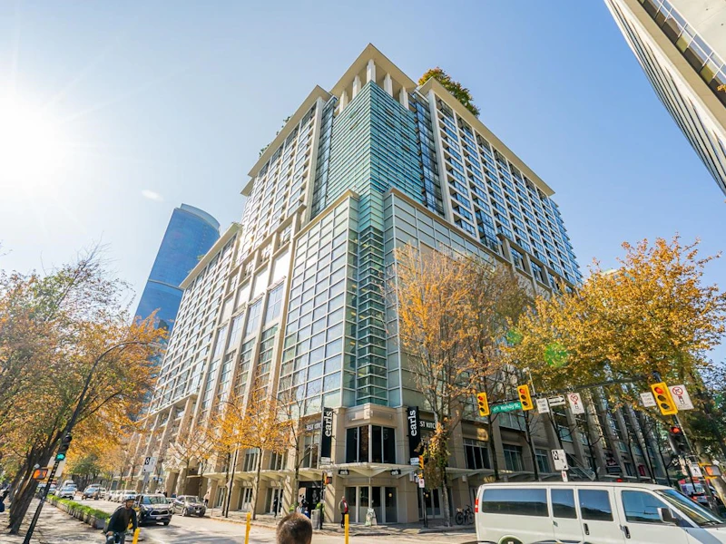 706 - 933 Hornby Street, Vancouver BC V6Z 3G4