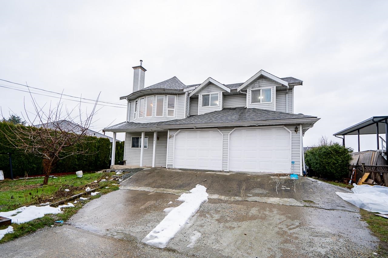 12617 113 Avenue, Surrey, BC, V3V 3M1