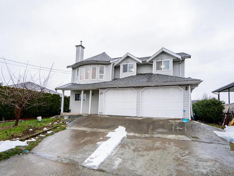 12617 113 Avenue, Surrey, BC, V3V 3M1