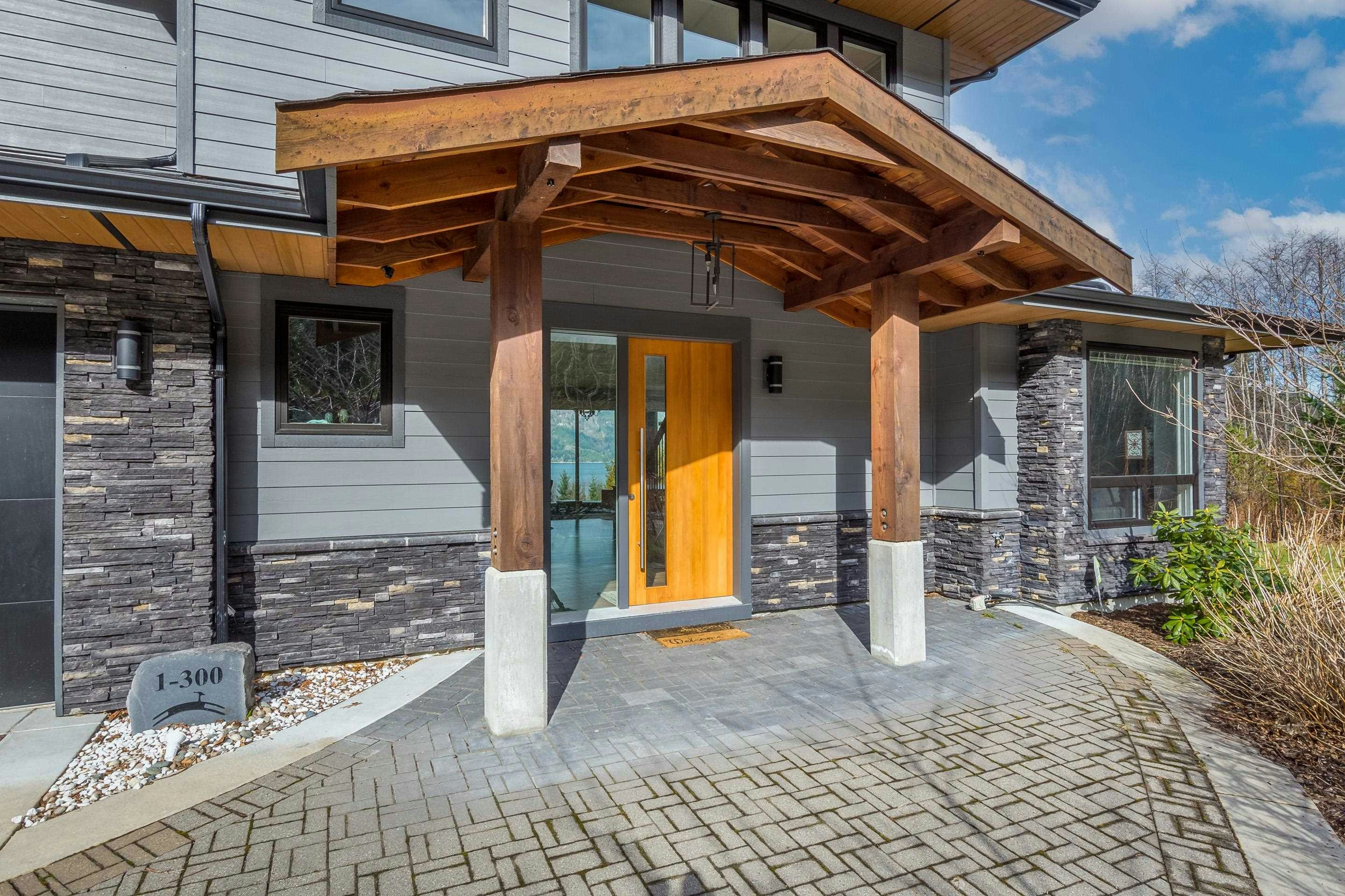 1-300 Furry Creek Drive, West Vancouver, BC, V0N 3Z2