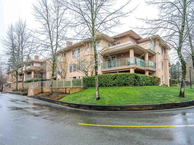 201 - 14980 101a Avenue, Surrey BC V3R 0T1