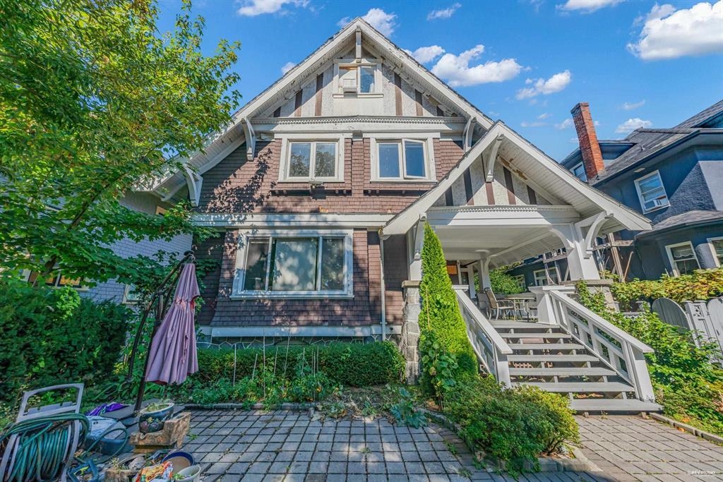 387 W 13th Avenue, Vancouver, BC, V5Y 1W2