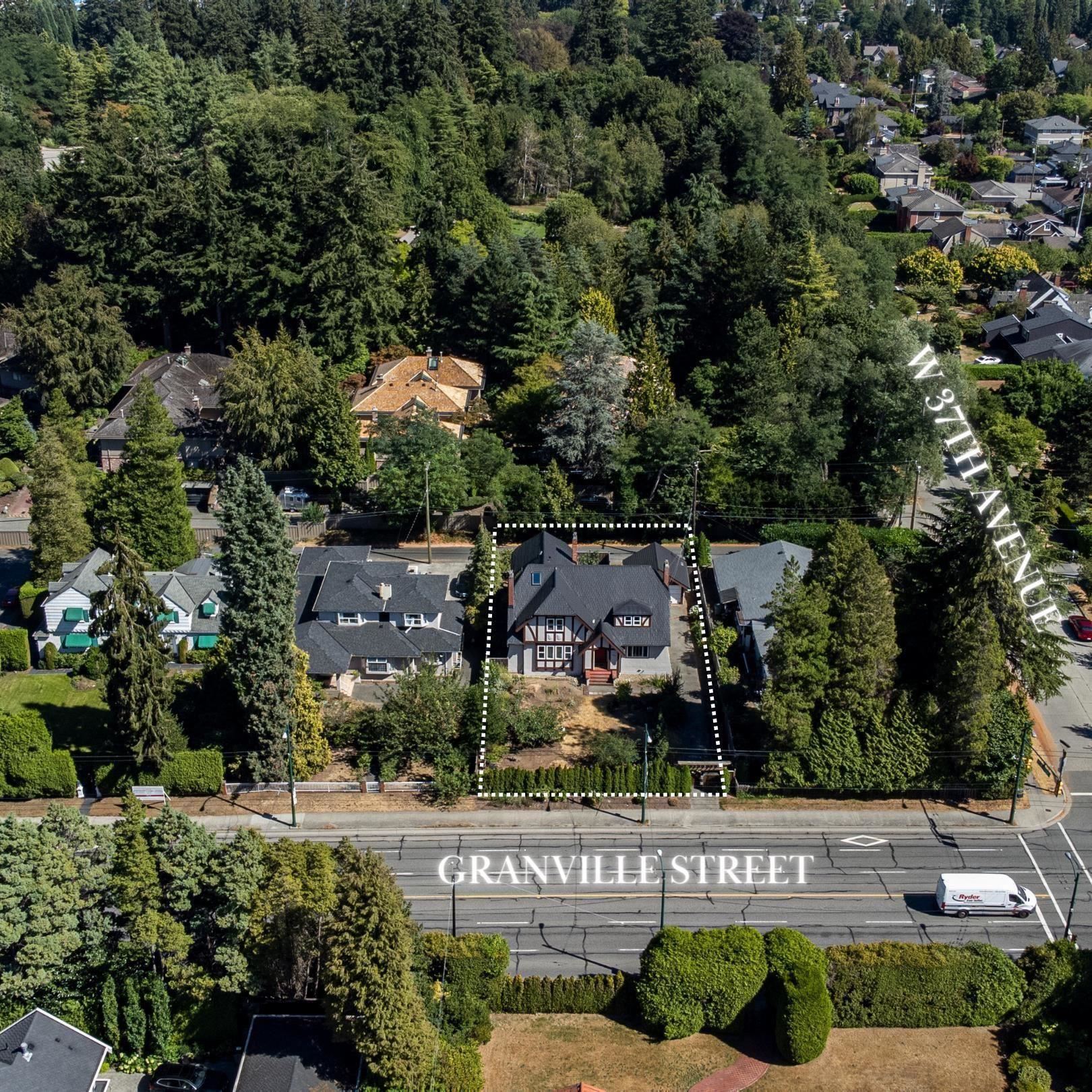 5262 Granville Street, Vancouver, BC, V6M 3B8