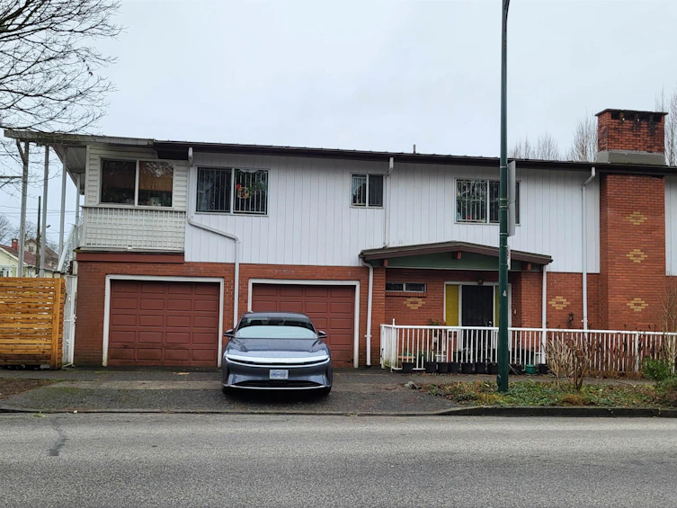 202 E 37th Avenue, Vancouver, BC, V5W 1E6