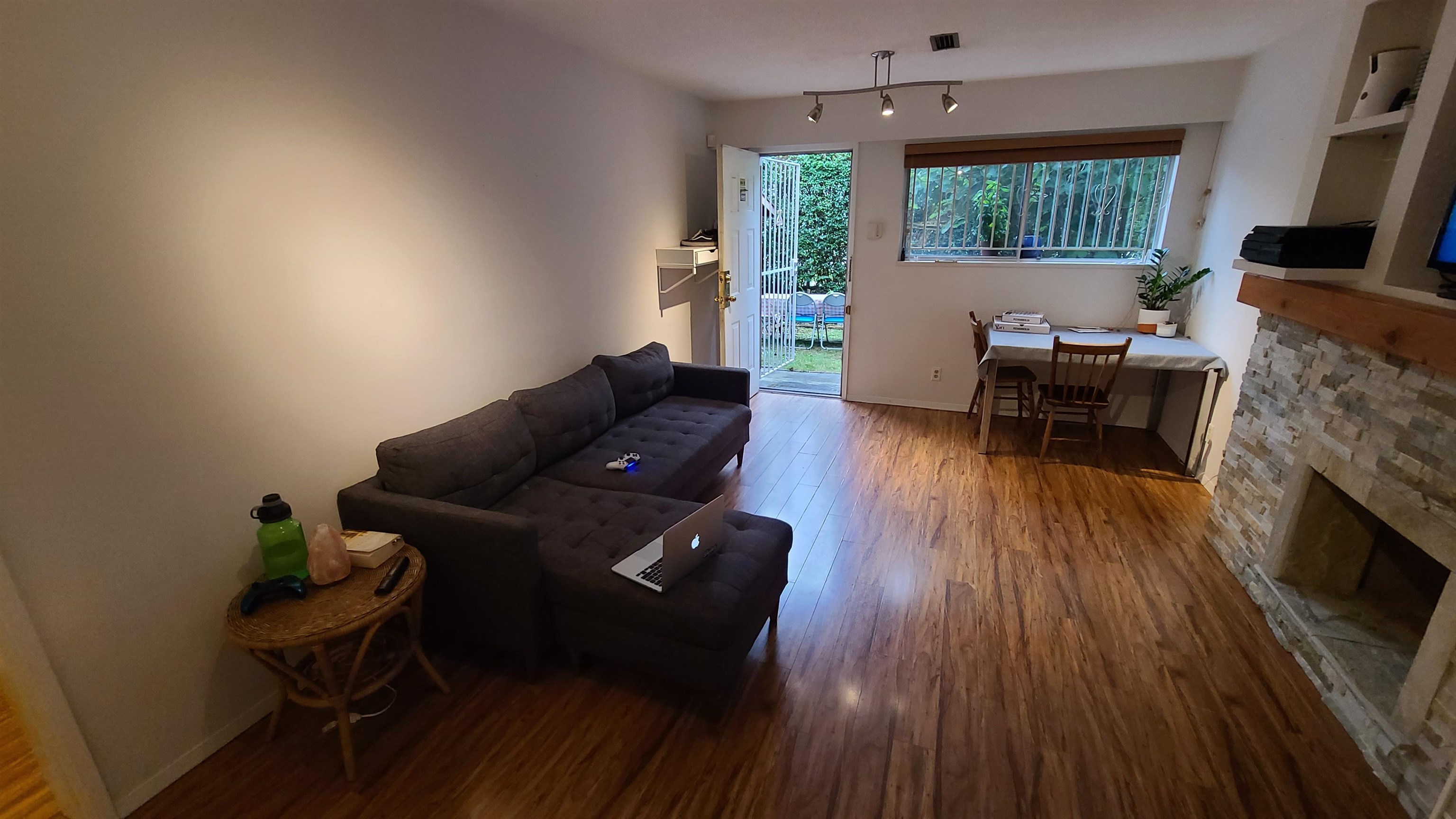 202 E 37th Avenue, Vancouver, BC, V5W 1E6 - 26