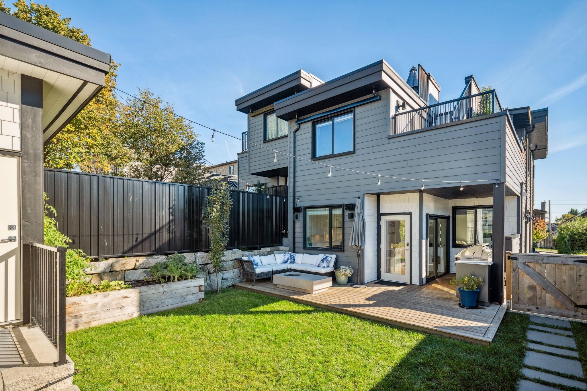208 E 22nd Street, North Vancouver, BC, V7L 3C6