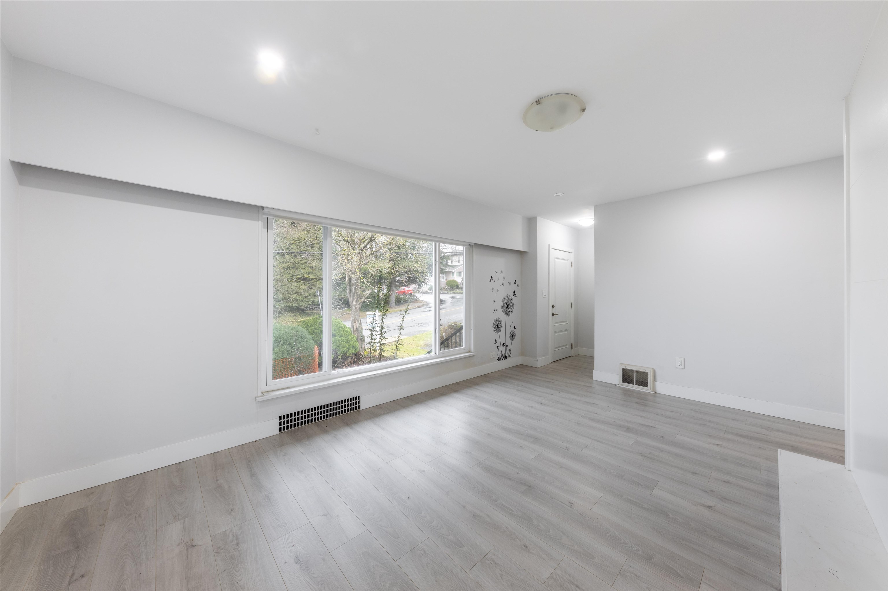 7850 Patterson Avenue, Burnaby, BC, V5J 3P5