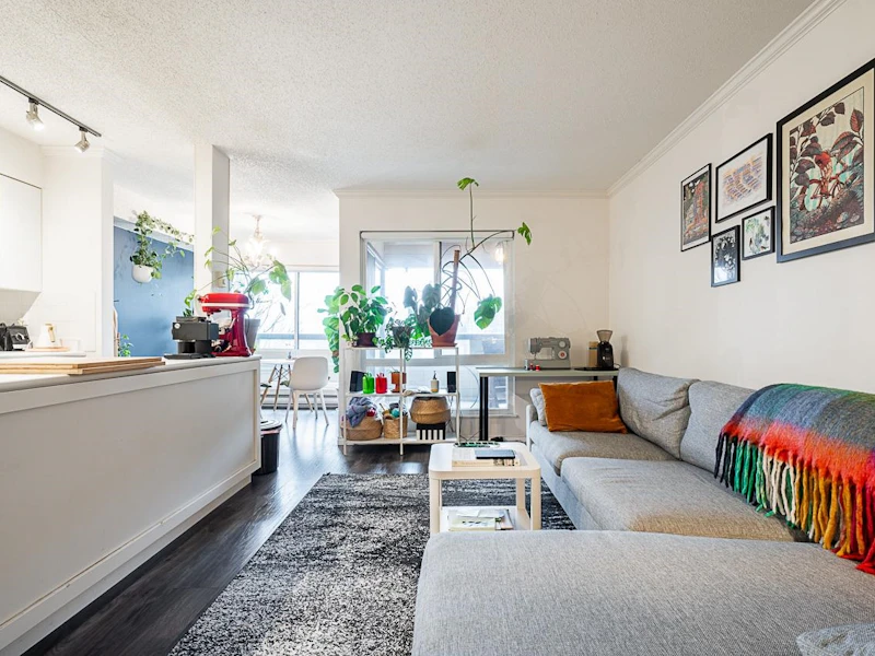 304 - 1363 Clyde Avenue, West Vancouver BC V7T 2W9