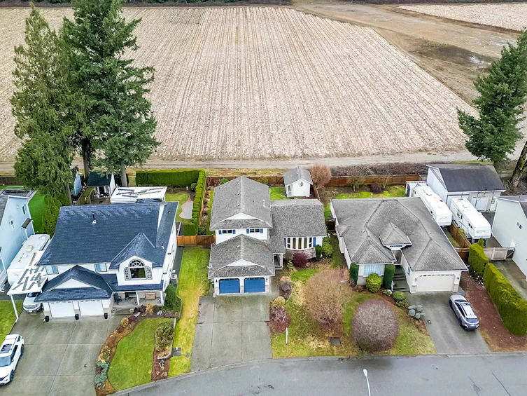 44674 Cumberland Avenue, Chilliwack, BC, V2R 3B6