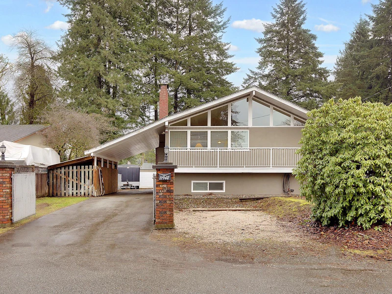 11942 217th Street, Maple Ridge BC V2X 5L1