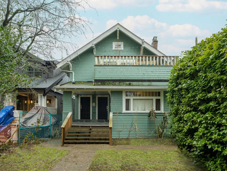 3521 W 1 Avenue, Vancouver, BC, V6R 1G9