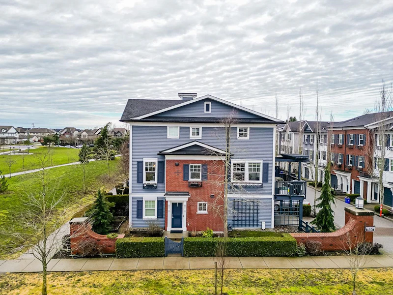 22 - 7348 192a Street, Surrey BC V4N 6J2
