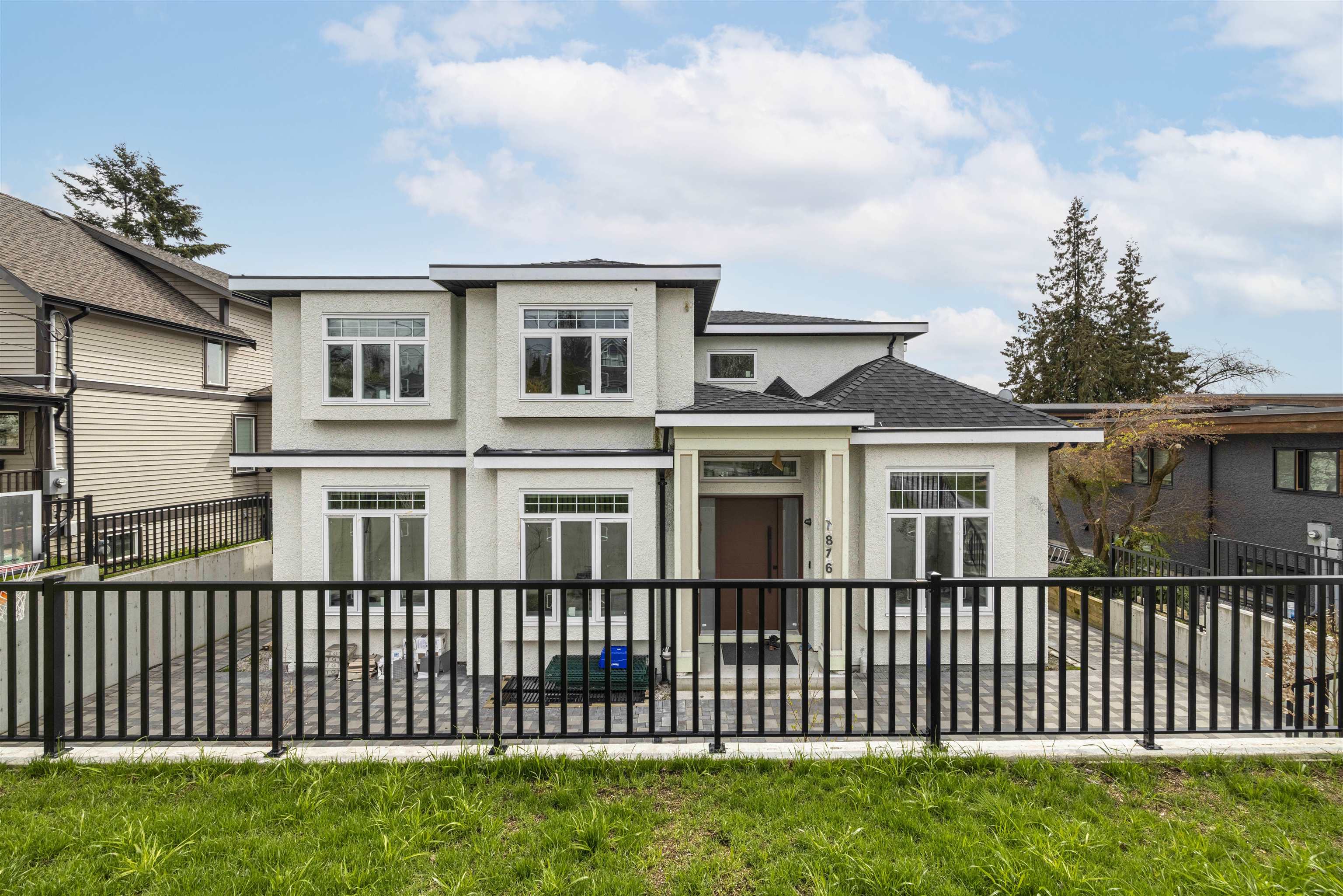 1816 Nanaimo Street, New Westminster, BC, V3M 2G9