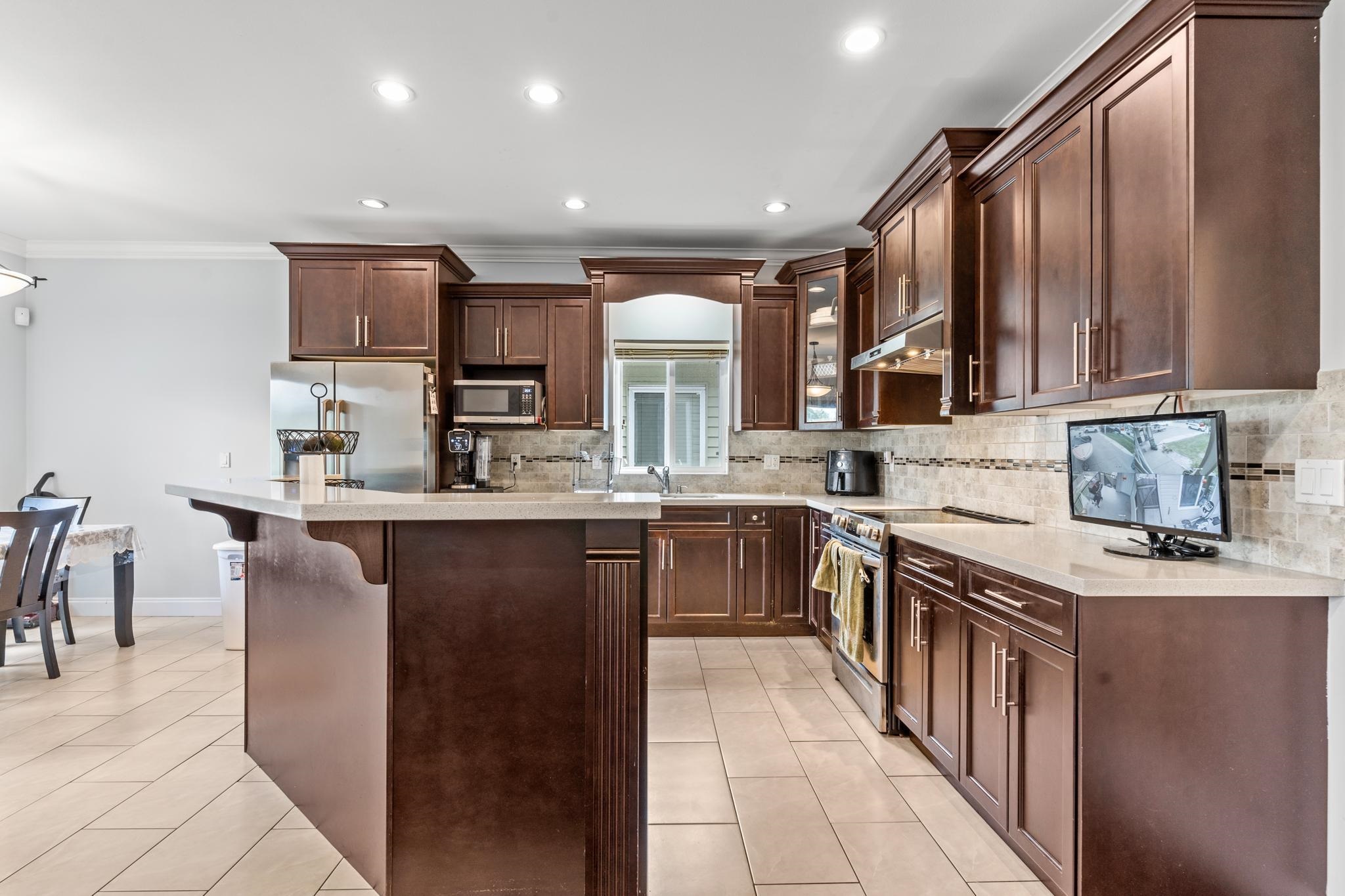 3114 Engineer Crescent, Abbotsford, BC, V4X 0A7 - 10