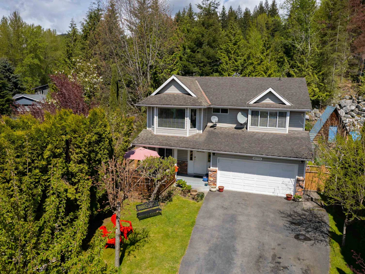 40756 Peebles Place, Squamish, BC, V0N 1T0 - 2