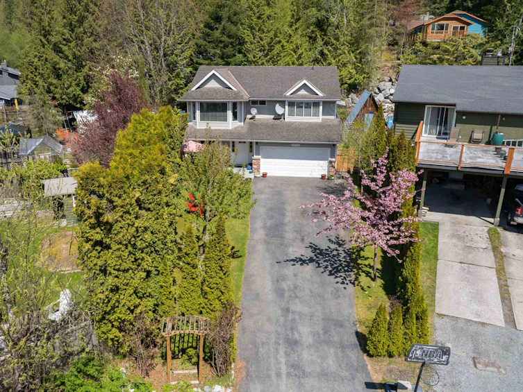 40756 Peebles Place, Squamish, BC, V0N 1T0 - 40
