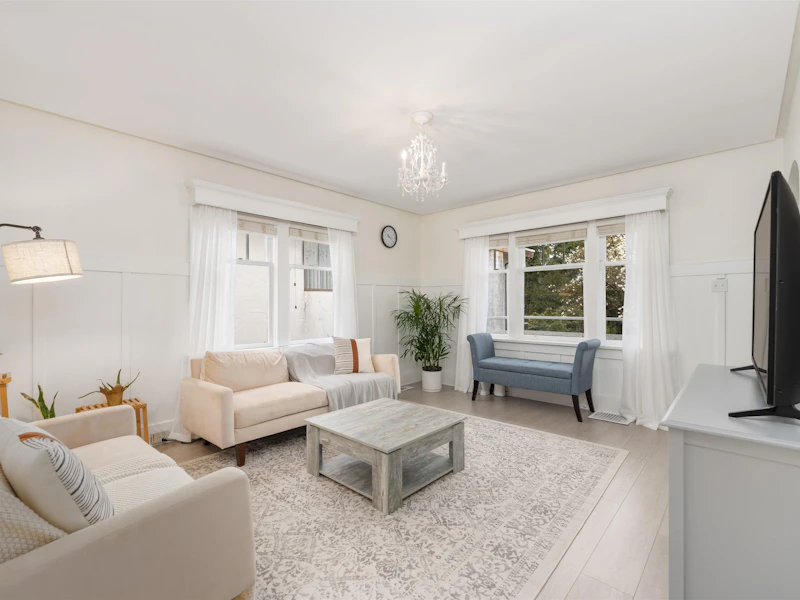 55 N Fell Avenue, Burnaby BC V5B 1L3