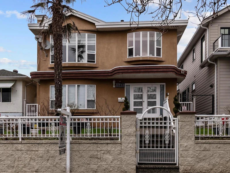 141 E 59th Avenue, Vancouver BC V5X 1X7
