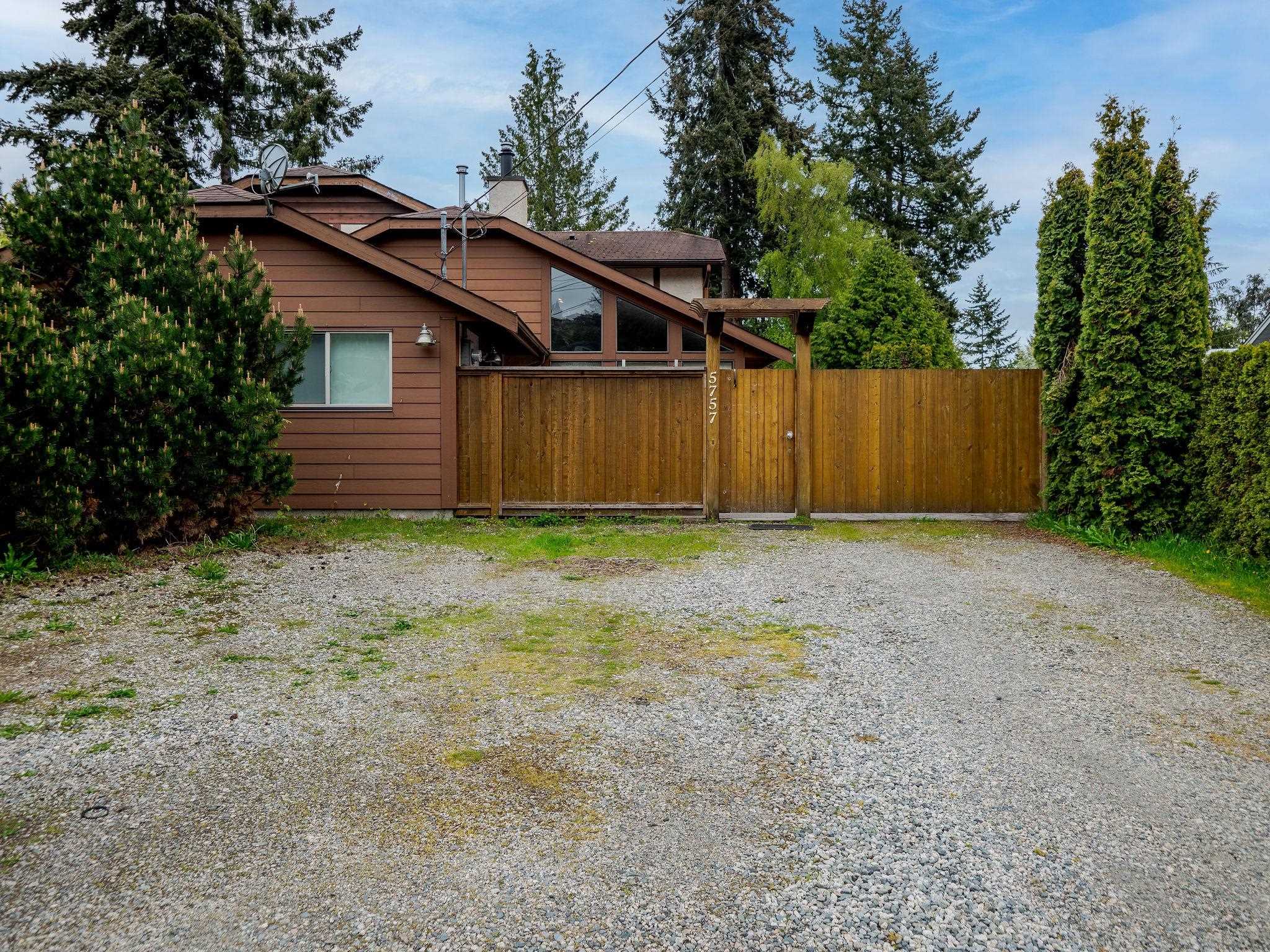 5757 Surf Circle