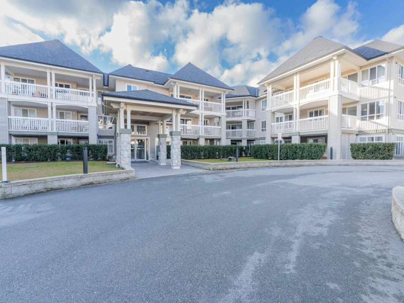 101 - 22022 49th Avenue, Langley BC V3A 3R9