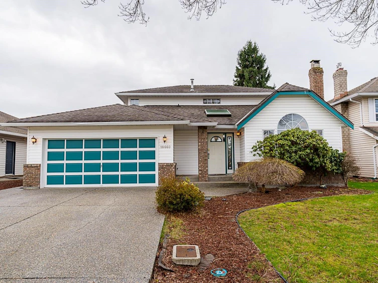 18660 62a Avenue, Surrey, BC, V3S 7N7