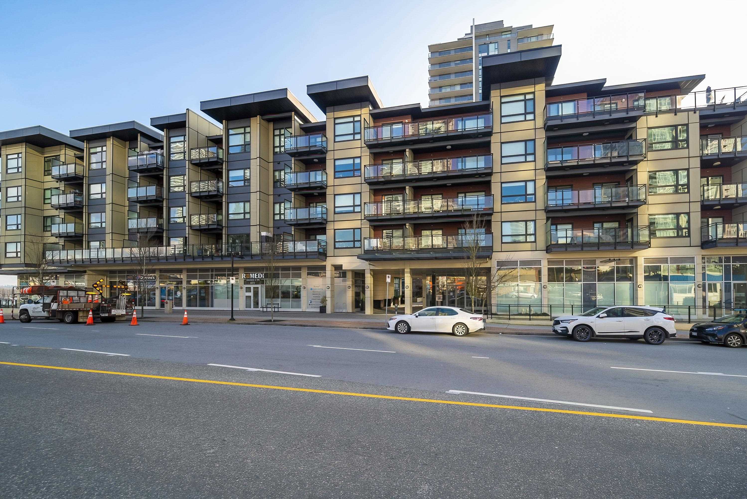 401-4468 Dawson Street, Burnaby, BC, V5C 0J9