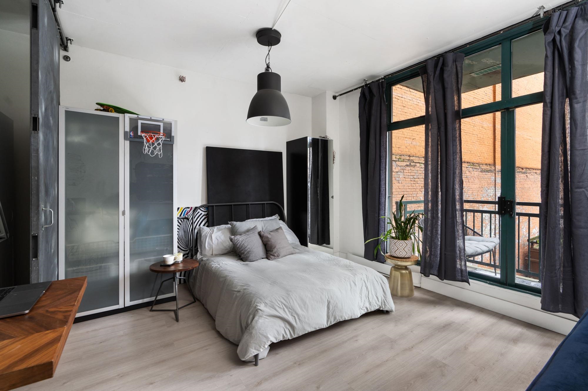212-22 East Cordova Street, Vancouver, BC, V6A 4G8 - 2