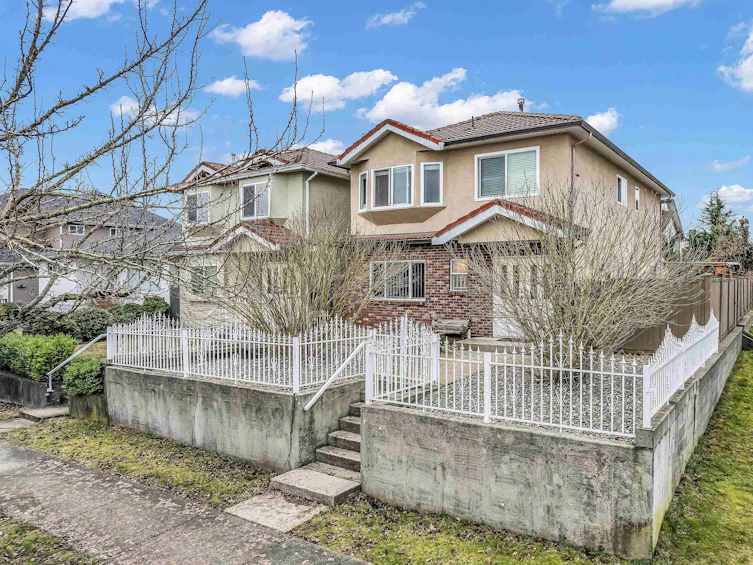 2808 Horley Street, Vancouver, BC, V5R 4R9 - 3