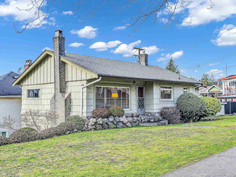 675 Lillooet Street, Vancouver BC V5K 4G6
