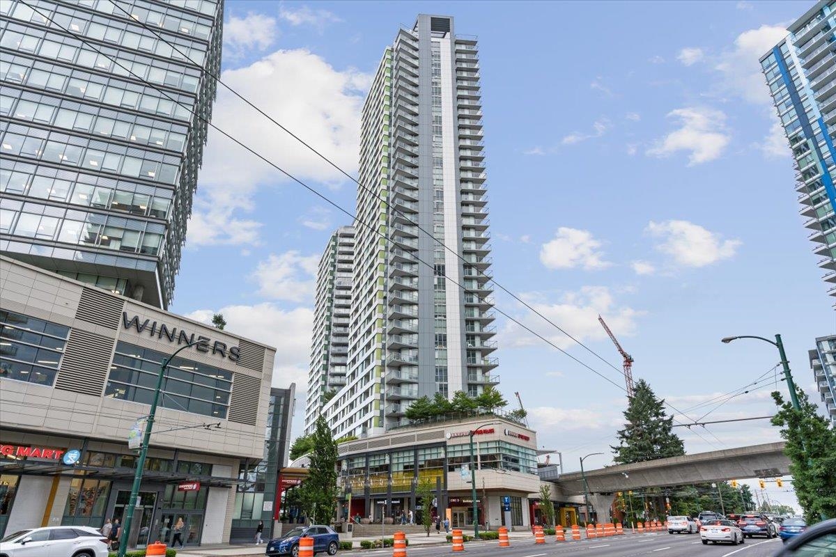 2602-488 SW Marine Drive, Vancouver, BC, V5X 0C6