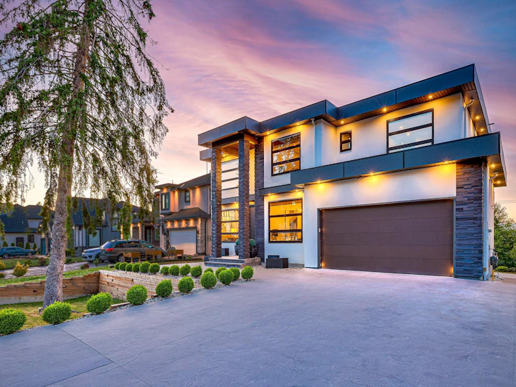 16687 31b Avenue, Surrey, BC, V3Z 0P9
