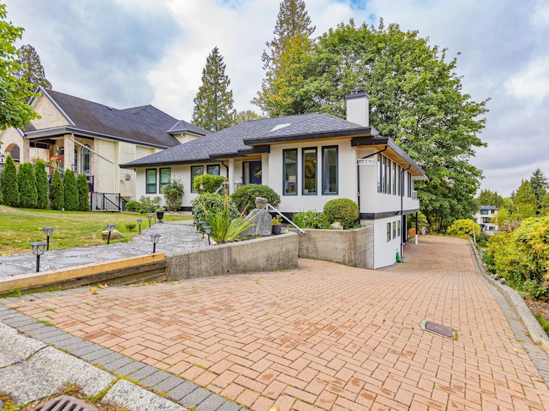 11467 139th Street, Surrey BC V3R 3E4