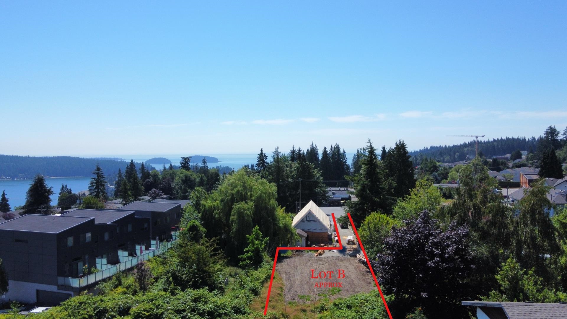 746 Gibsons Way, Gibsons, BC, V0N 1V9 - 2