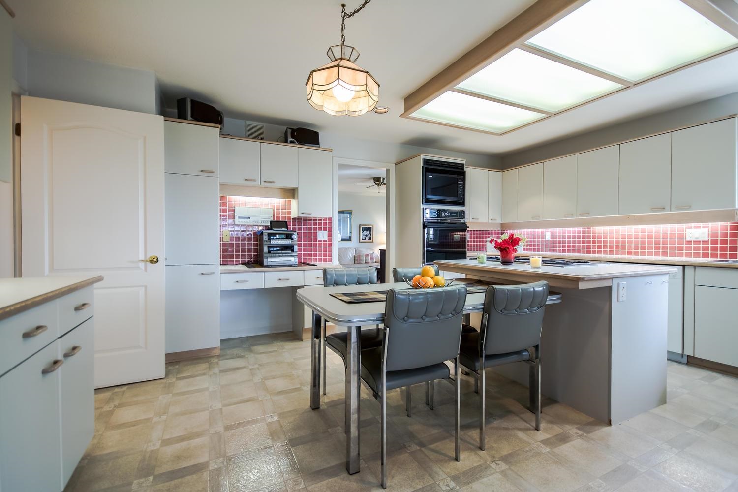 2465 Skilift Road, West Vancouver, BC, V7S 2T5 - 9