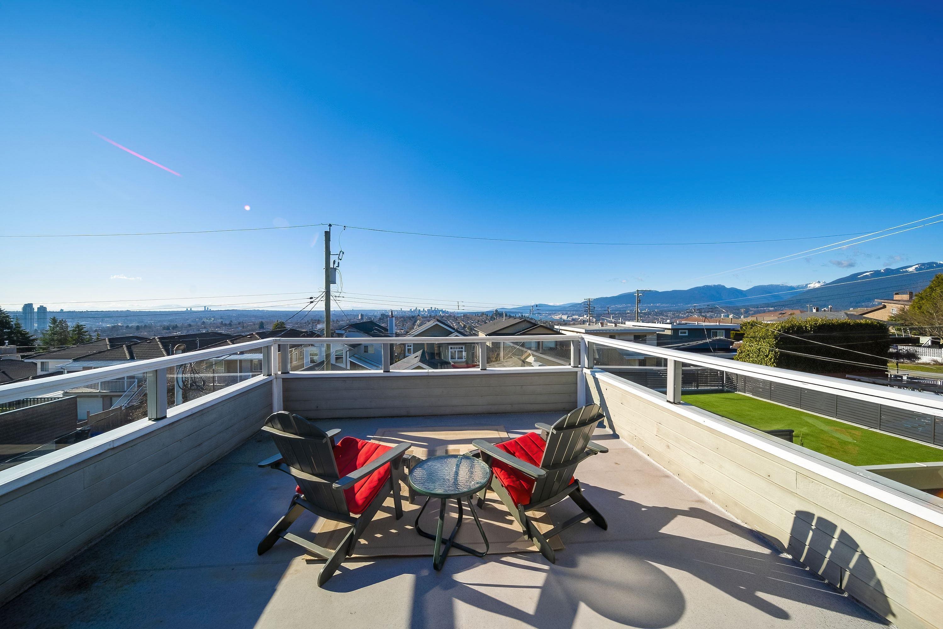 21 Glynde Avenue, Burnaby, BC, V5B 3J3 - 4
