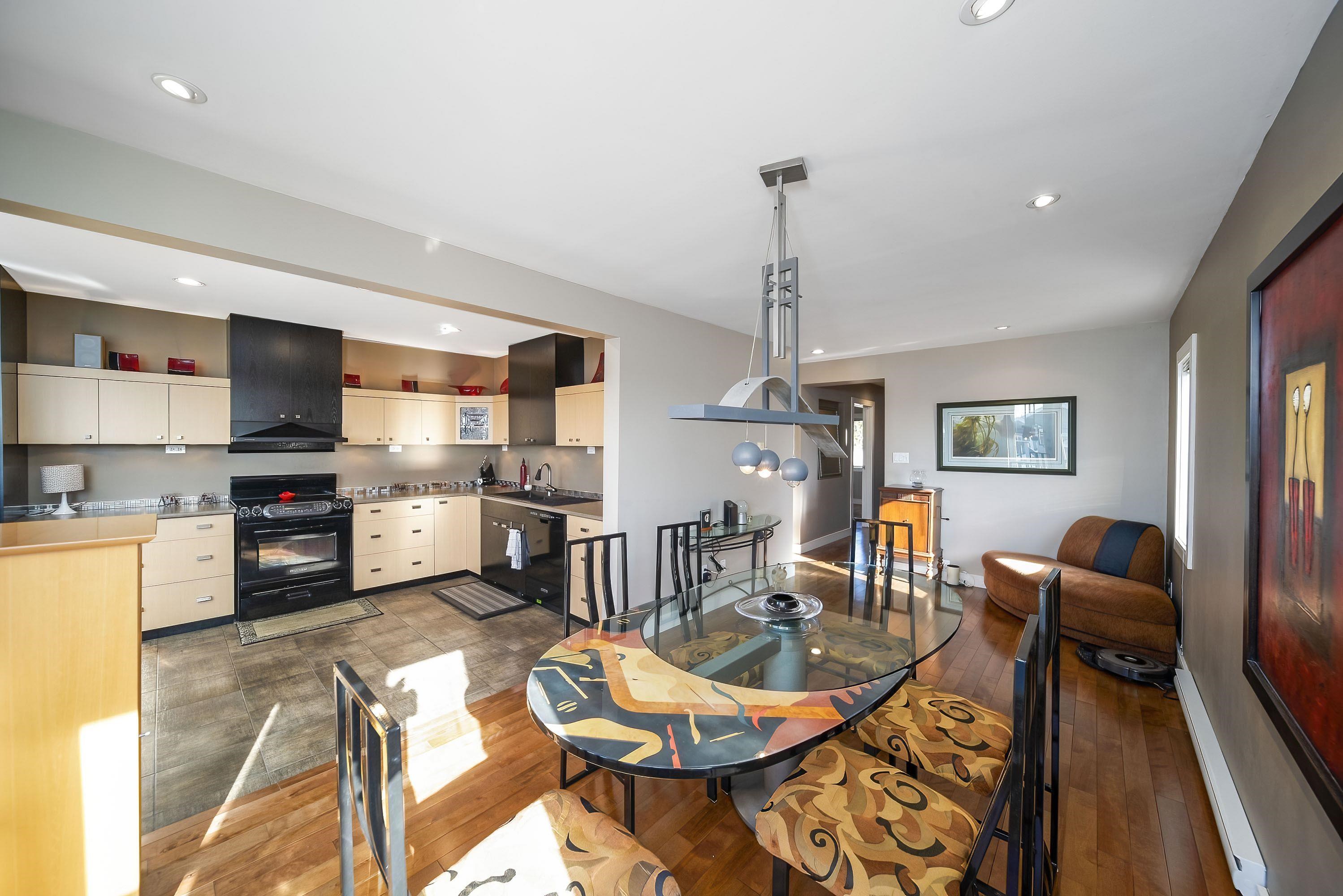 21 Glynde Avenue, Burnaby, BC, V5B 3J3 - 8