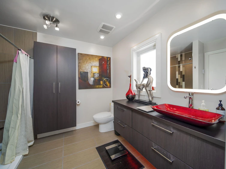 21 Glynde Avenue, Burnaby, BC, V5B 3J3 - 10