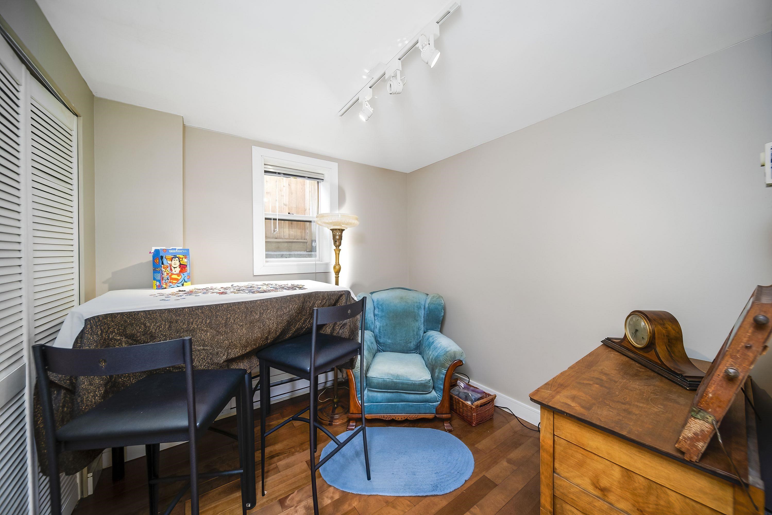 21 Glynde Avenue, Burnaby, BC, V5B 3J3 - 14