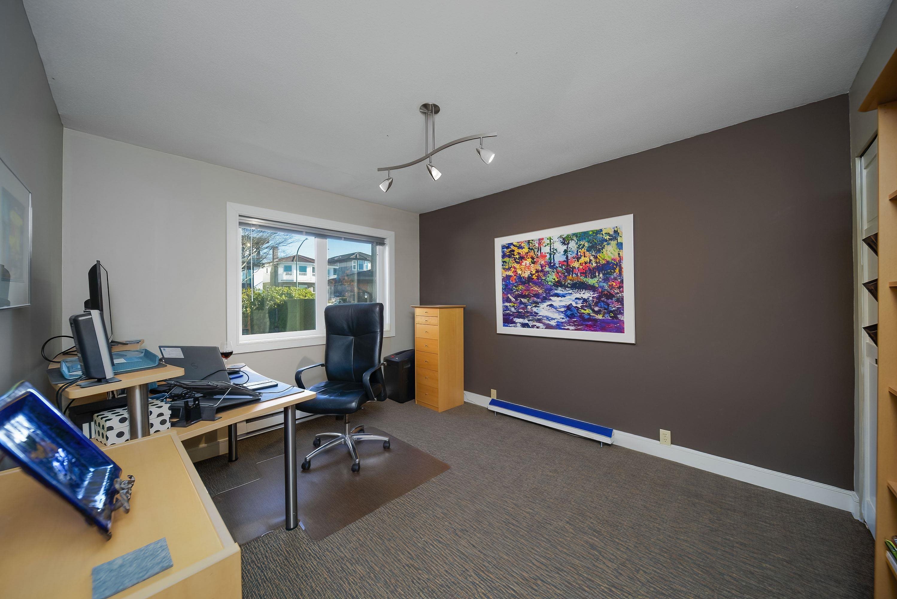 21 Glynde Avenue, Burnaby, BC, V5B 3J3 - 16