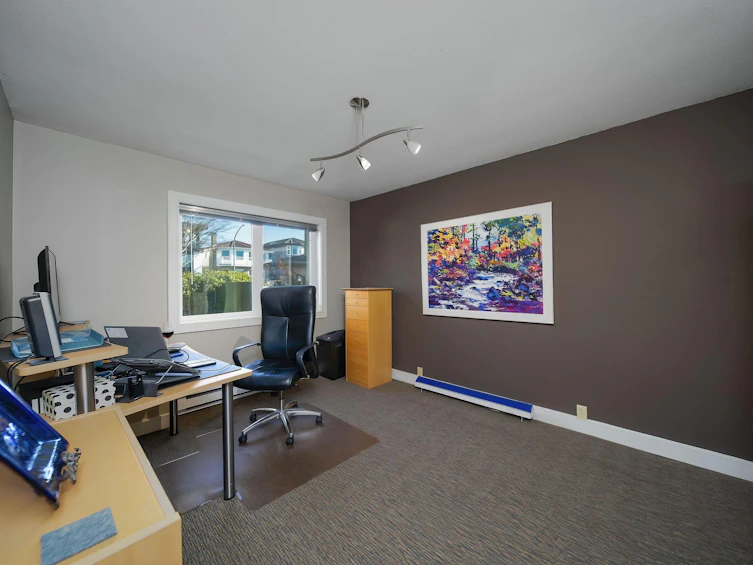 21 Glynde Avenue, Burnaby, BC, V5B 3J3 - 16