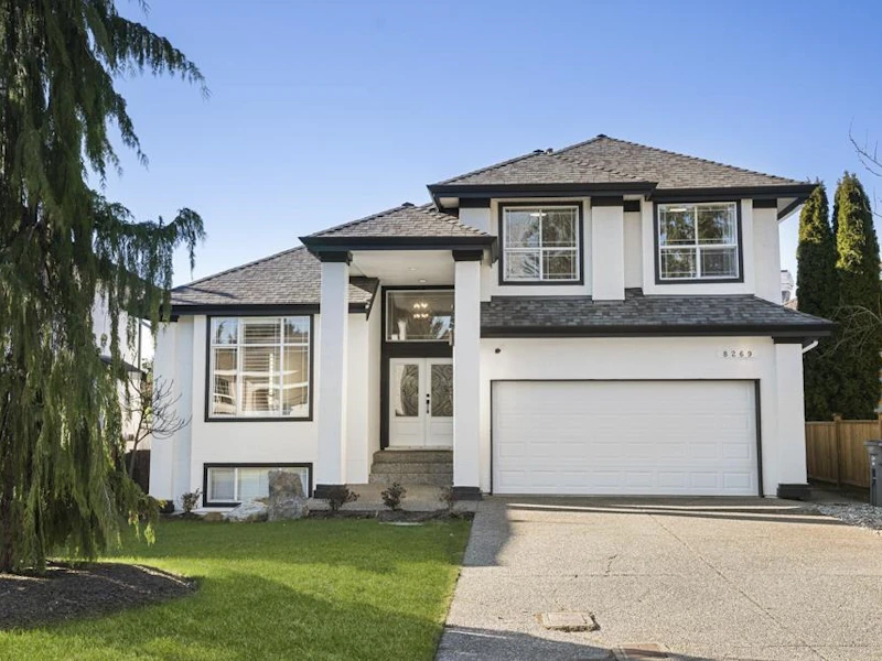 8269 153b Street, Surrey BC V3S 8K6