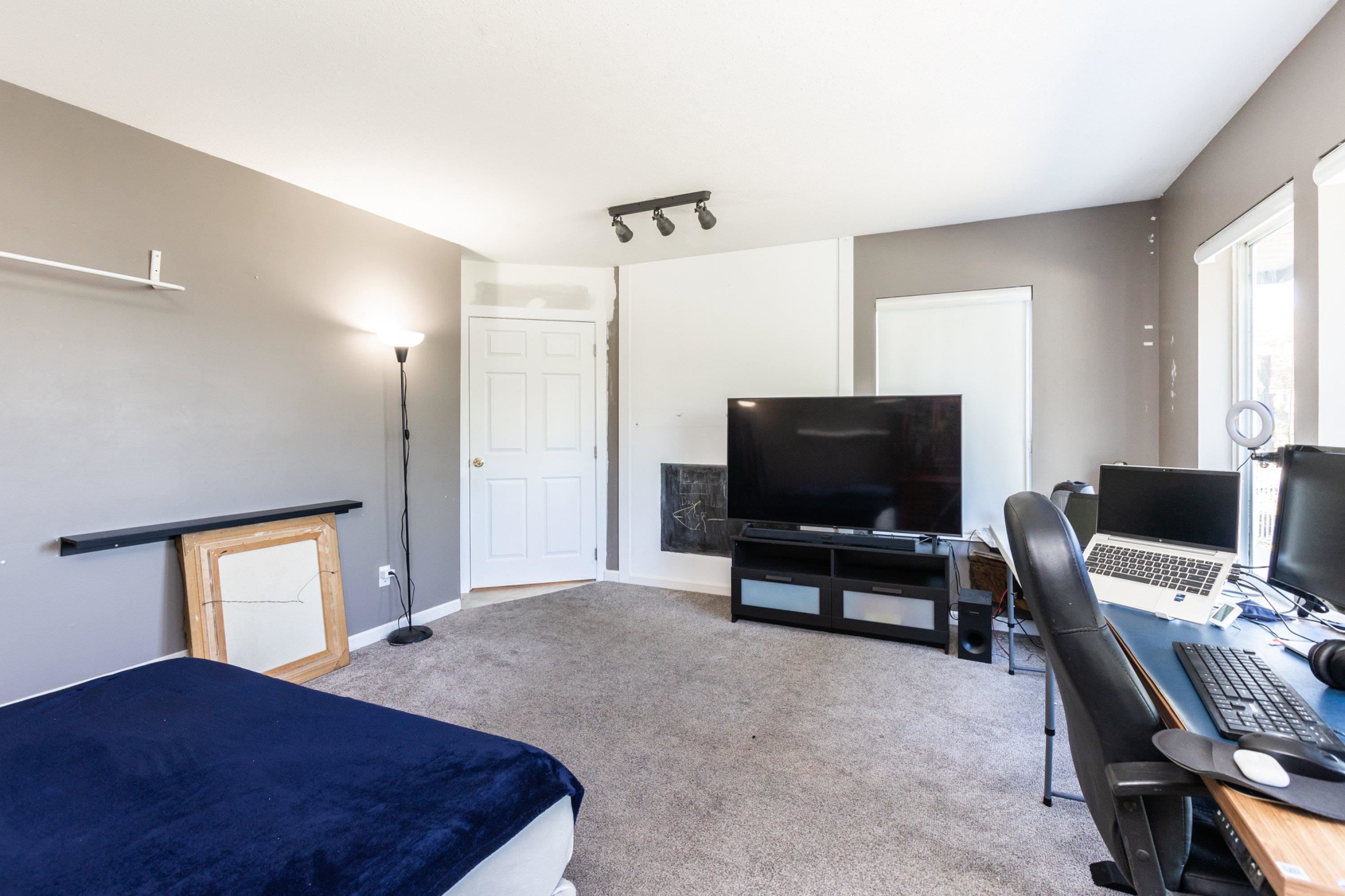 11681-11681 99 A Avenue, Surrey, BC, V3V 7K5 - 11