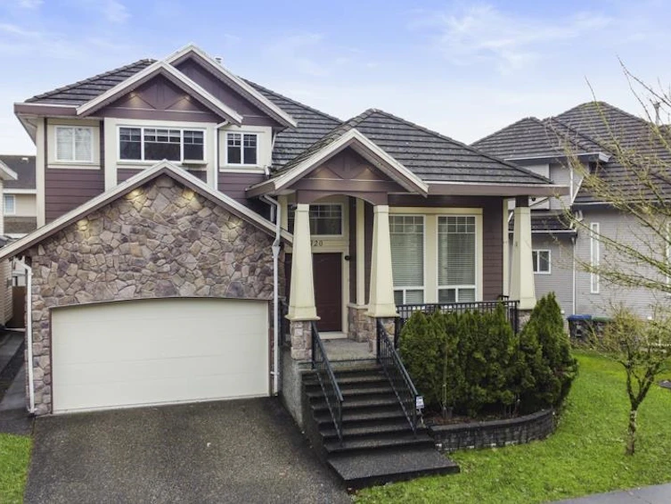 7820 146 Street, Surrey, BC, V3S 2W2