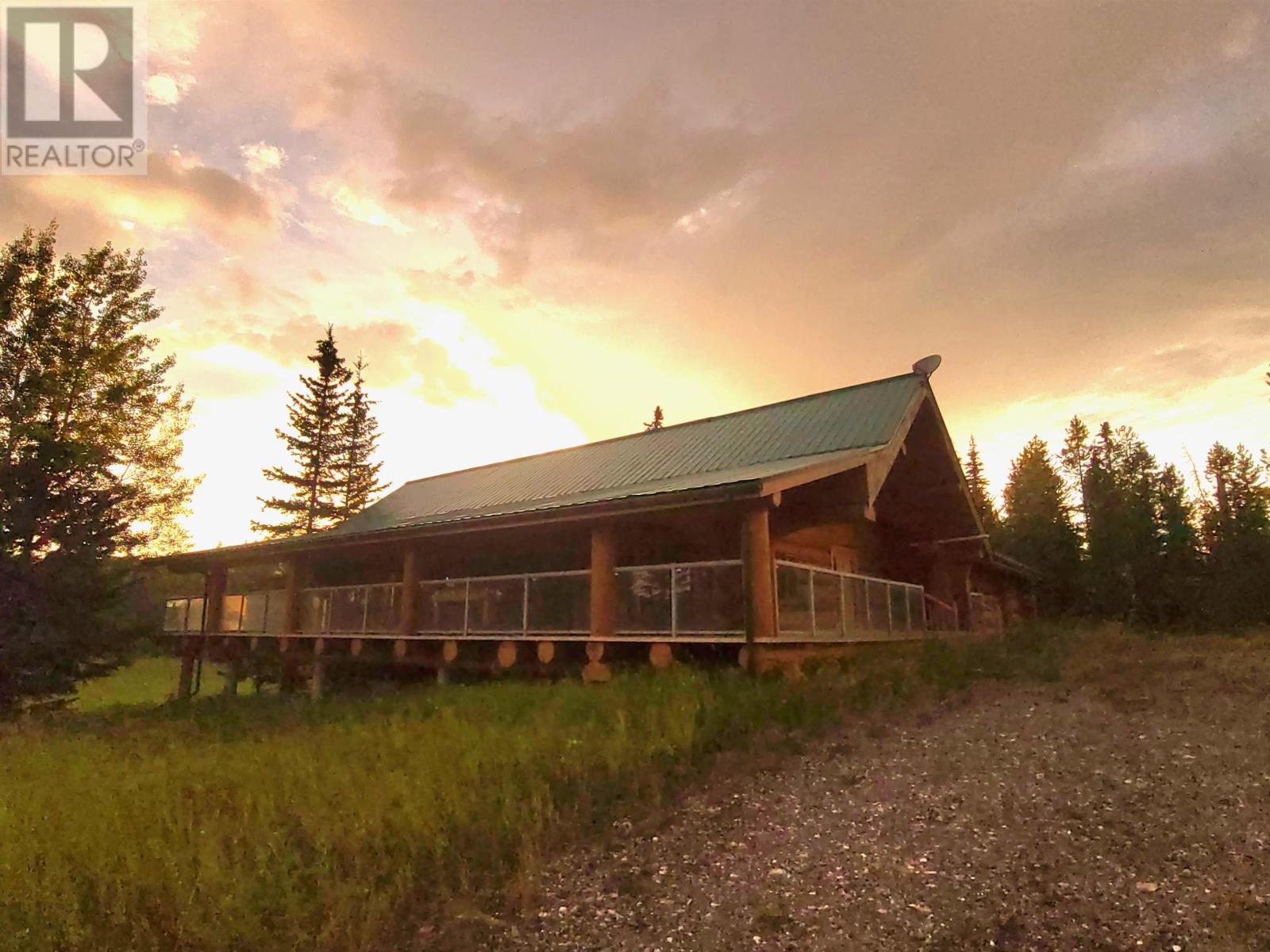 9502 Taylor Avenue, Hudsons Hope, BC, V0C 1V0