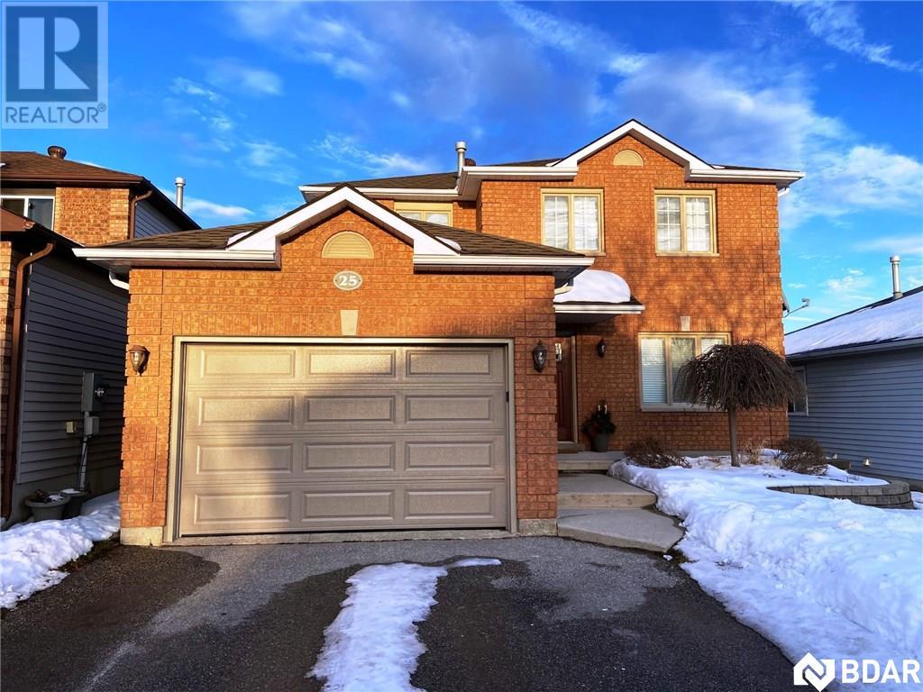 25 Simmons Cres  